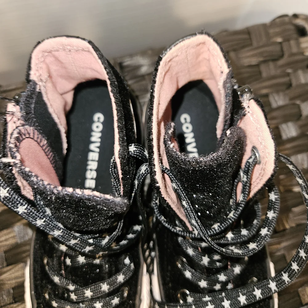 Converse Black Felt and Pink High-Tops Star Laces Kids Size 12